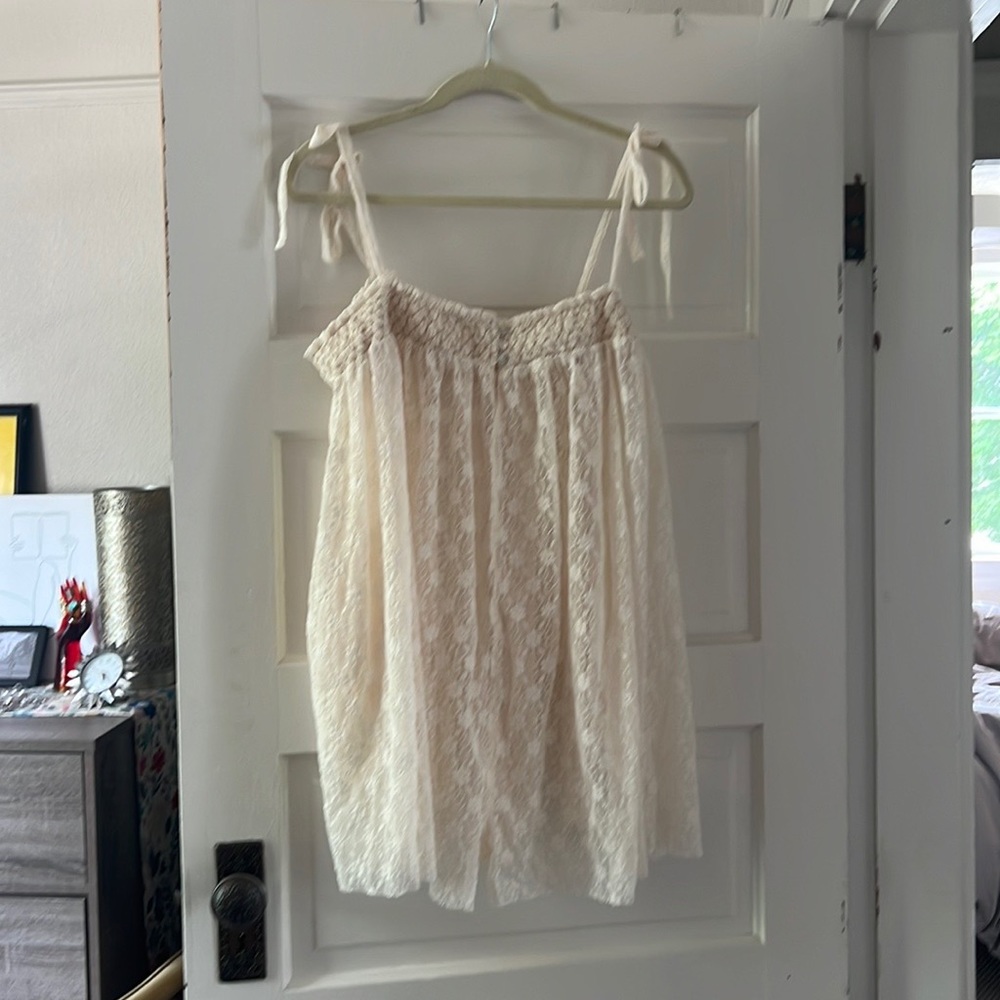 Ivory Free People lace shorts. One size. Never worn.